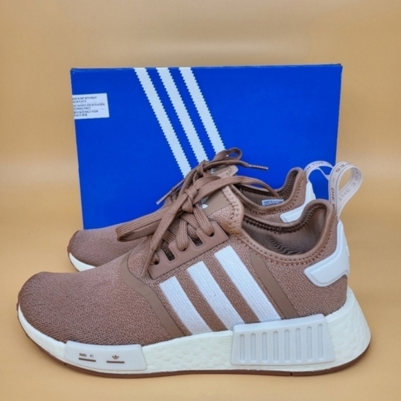New Adidas NMD_R1 Women's Running Shoes Size 8 - Picture 1 of 6